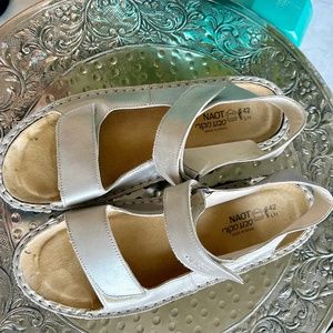 NAOT SANDALS ready for your winter cruise